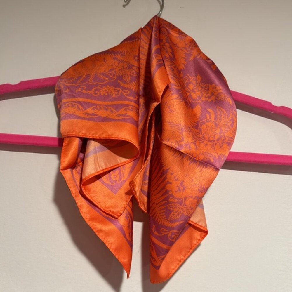 SCARF - Picture 2 of 4